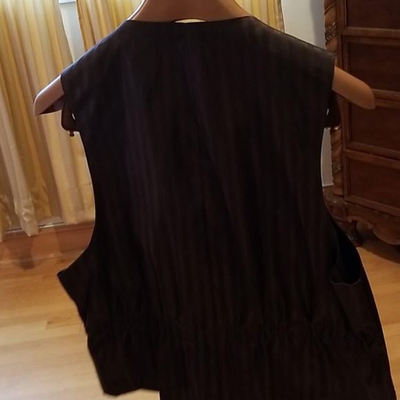 Men's Suit - Picture 3 of 8